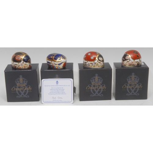 3097 - A Royal Crown Derby paperweight, Ladybird Two Spot, gold stopper, 5.5cm long, printed mark in red, b... 