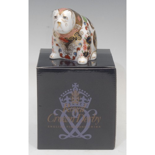3117 - A Royal Crown Derby paperweight, Old Imari Bulldog, decorated in the 1128 pattern, gold stopper, 8.5... 