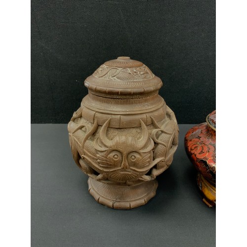 45 - 19th century Chinese Rose Famille plate, 12cm diameter; Chinese Cloisonné ginger jar in red and blac... 