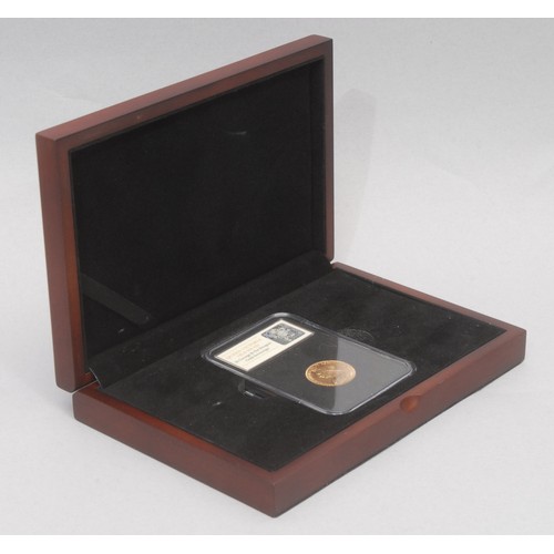3034 - Gold coins - 22ct gold The Queen Victorian Old Head St George and the Dragon sovereign, 7.98g, 1900,... 