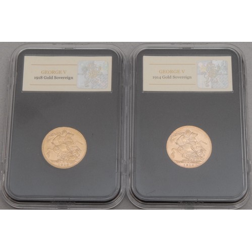 3035 - Gold coins - 22ct gold The World War I Centenary sovereign pair, comprising two George V sovereigns,... 