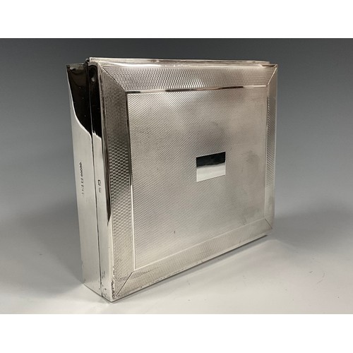 Lot 6025      