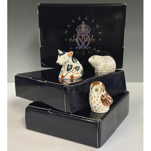 5000 - A Royal Crown Derby paperweight, River Bank Vole, Collector's Guild Member's Pack exclusive, gold st... 
