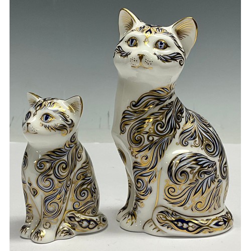 5006 - An associated pair of Royal Crown Derby paperweights, Majestic Cat, exclusive limited edition, 2,703... 