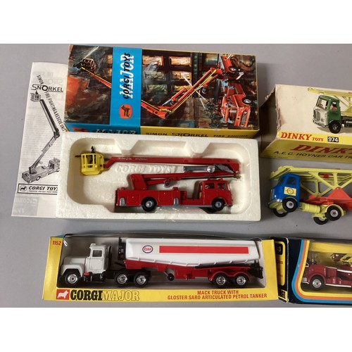 3005 - Corgi Major vintage Toys - 1127 Simon Snorkel Fire engine, 1143 Aerial Rescue Truck, 1152 Mack Truck... 
