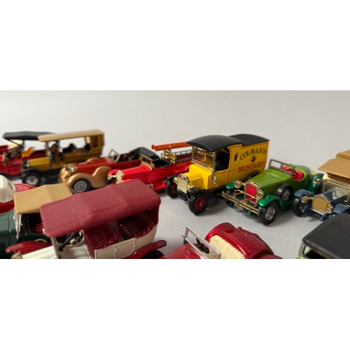 3014 - Matchbox - A large quantity of unboxed models comprising Leyland Titan, London Bus, No65 Airport Coa... 