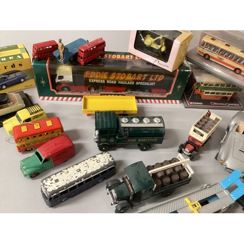 3034 - Vintage Diecast toys dos varying scales to include Dinky and modern makes-large selection of die cas... 