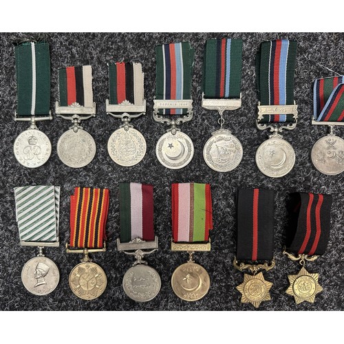 5074 - Pakistani Medal Collection comprising of: Pakistan Independance Medal 1947 GRVI to 3631690 Sep Baz K... 