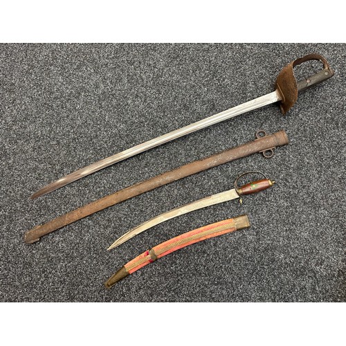 5076 - British 1899 Pattern Cavalry Sword with single edged fullered blade 850mm in length marked 