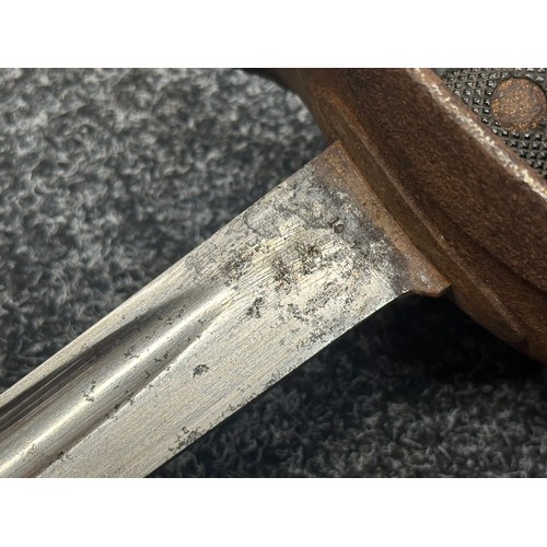 5076 - British 1899 Pattern Cavalry Sword with single edged fullered blade 850mm in length marked 