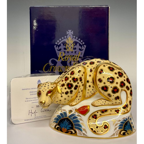 3157 - A Royal Crown Derby paperweight, Savannah Leopard - Endangered Species, exclusively commissioned by ... 