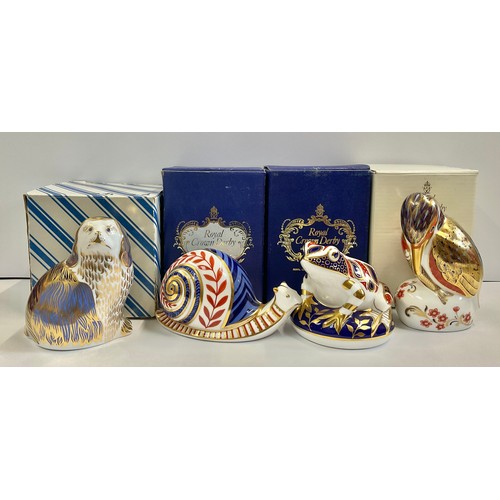 3165 - A Royal Crown Derby paperweight, Spaniel, silver stopper, 10cm, associated box; others, Kingfisher, ... 