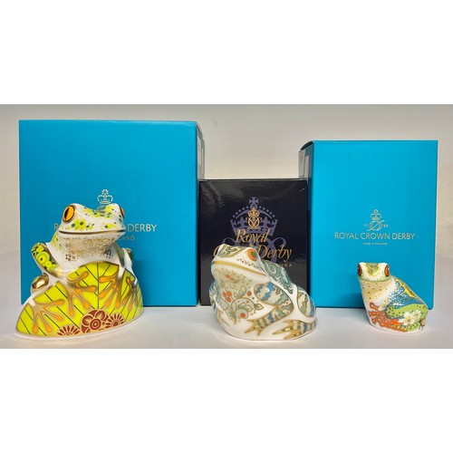 3160 - A Royal Crown Derby paperweight, Skip Frog, gold stopper, 8.5cm, printed mark in red, boxed; others,... 