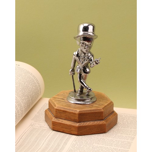 Advertising - Motoring - a Sharp's Mr Kreemy Knut car mascot, oak ...