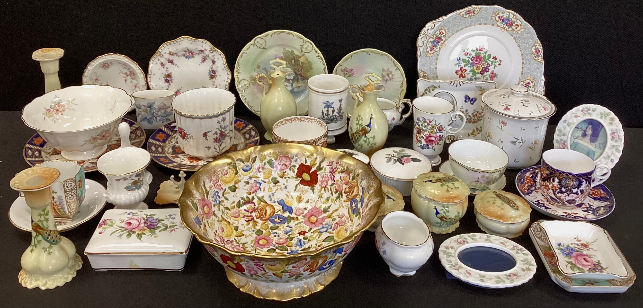 English ceramics - A Hammersley & Co., Queen Anne pattern footed bowl ...