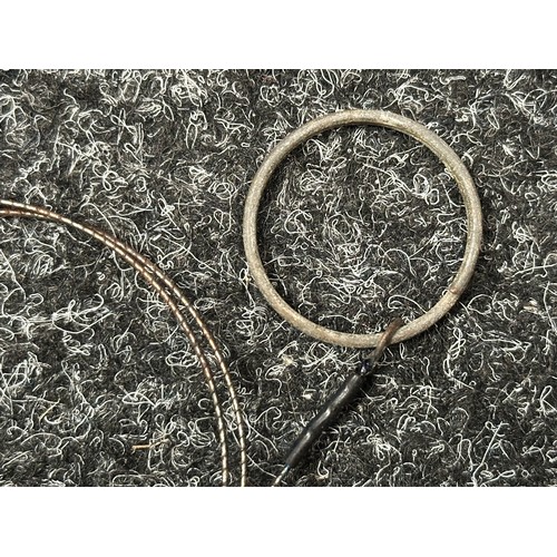 5200 - WW2 British Escape & Evasion Wire Saw. RAF Aircrew issue. Gigli saw comprised of a flexible length o... 