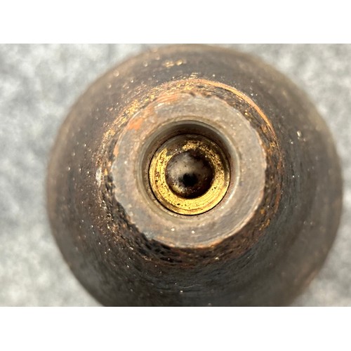 5207 - WW2 Soviet 122mm Howitzer 1938 Dated Shell Case complete with shell INERT & FFE. Large size case is ... 