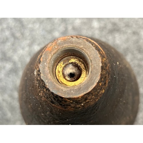 5207 - WW2 Soviet 122mm Howitzer 1938 Dated Shell Case complete with shell INERT & FFE. Large size case is ... 