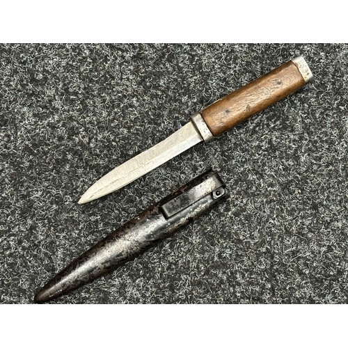 5208 - Three Edged weapons to include: WW2 British No 5 Jungle Carbine Bayonet with fullered singled edged ... 