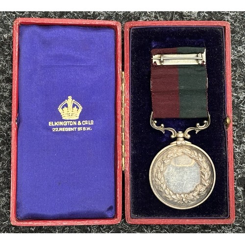 5218 - Mixed items to include: WW2 Sherwood Foresters Medalion in case of issue, WW2 British cap badges, en... 