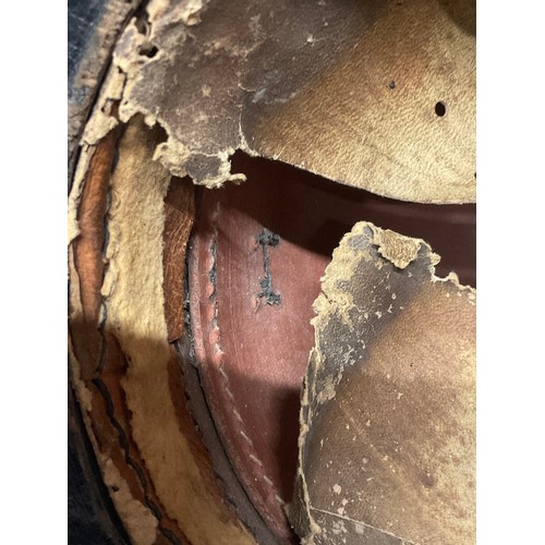 5236 - A late WW2 Italian fascist MVSN/GNR ‘Leonessa’ Armoured ‘M’ Group leather motorcyclist’s helmet, wit... 