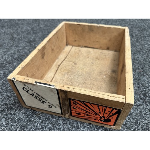 5369 - A collection of empty cardboard and plastic ammunition and primer boxes including a box for a Smith ... 