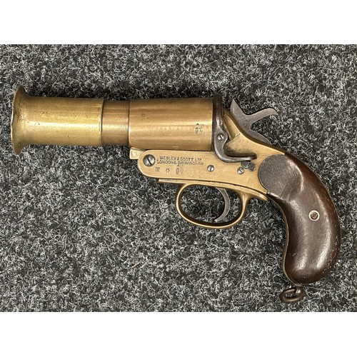 5374 - Deactivated WW1 British Webley & Scott Flare Pistol serial number 94953. Complete with Current 2025 ... 