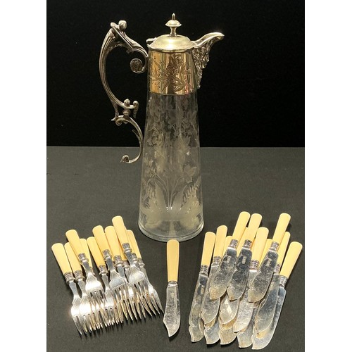 5039 - A set of twelve George V silver fish knives and forks, ivorine hafted, Sheffield 1929, 758g gross wi... 