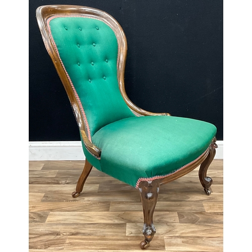 116 - An early 20th century mahogany low spoonback drawing room chair, green button-back upholstery, front... 
