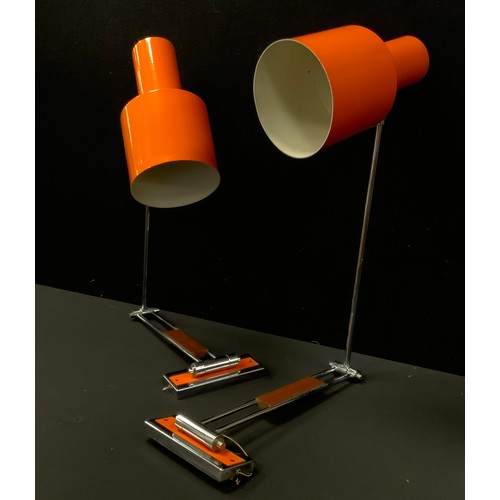 126 - Mid century interior design - Lighting 1950's to 1970's - A pair of Anglepoise type wall mounted lam... 