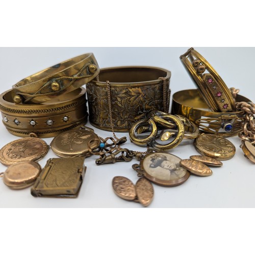 325 - A selection of gold plated and costume jewellery,
to include a 