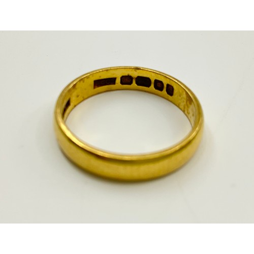 332 - A 22ct gold wedding band, 
approx. 3.5mm wide, hallmarked 