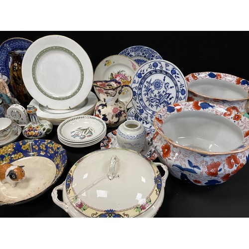 129 - Ceramics - a set of six Royal Doulton Lombardy pattern plates, four Portmerion Botanic Garden desert... 