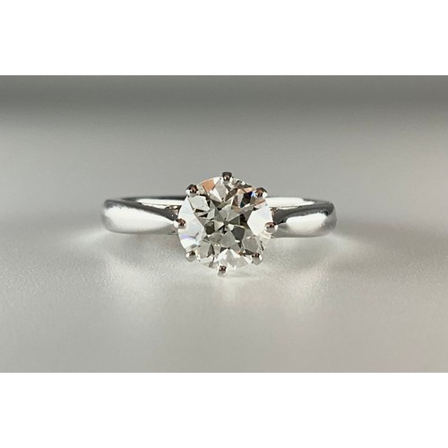 139 - A platinum old european cut solitaire diamond ring, set with an approx. 1.00ct (1 carat) old europea... 