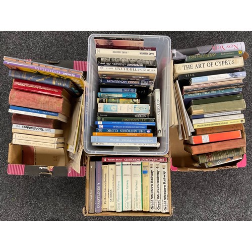 263 - Books - a large library of fine collectors reference books, to include topics such as antique collec... 