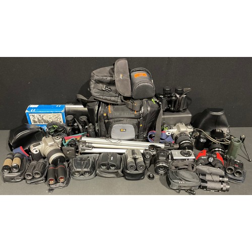 271 - Cameras - Canon Eos 500n 35mm Slr camera body, 80-200mm lens, others Canon Eos 300, 28-90mm, Eos 100... 