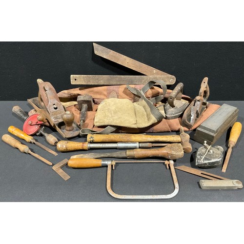 274 - Tools - a carpenters bag and contents, including Stanley planes, No. 5 1/2 and no. 78, hand drill, e... 