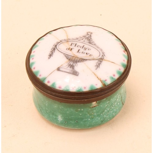 286 - A George III tortoise shell circular box and cover, inlaid with a central gold shield shaped cartouc... 