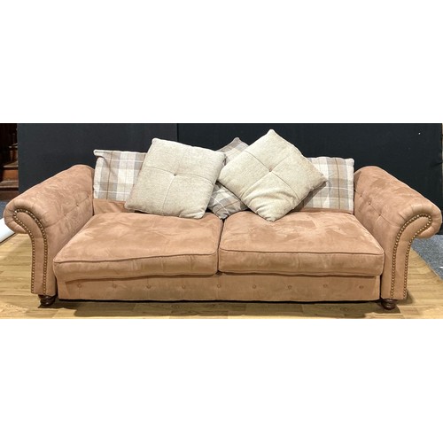 109 - A contemporary DFS sofa, scroll arms, turned bun feet, 71cm x 236cm x 90cm