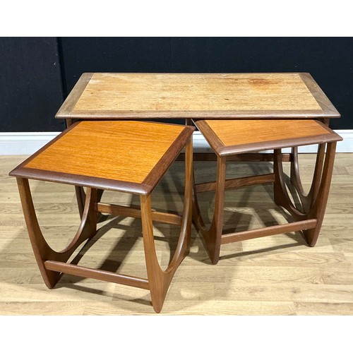 110 - A retro mid-20th century G Plan nesting coffee table, the largest 99cm wide