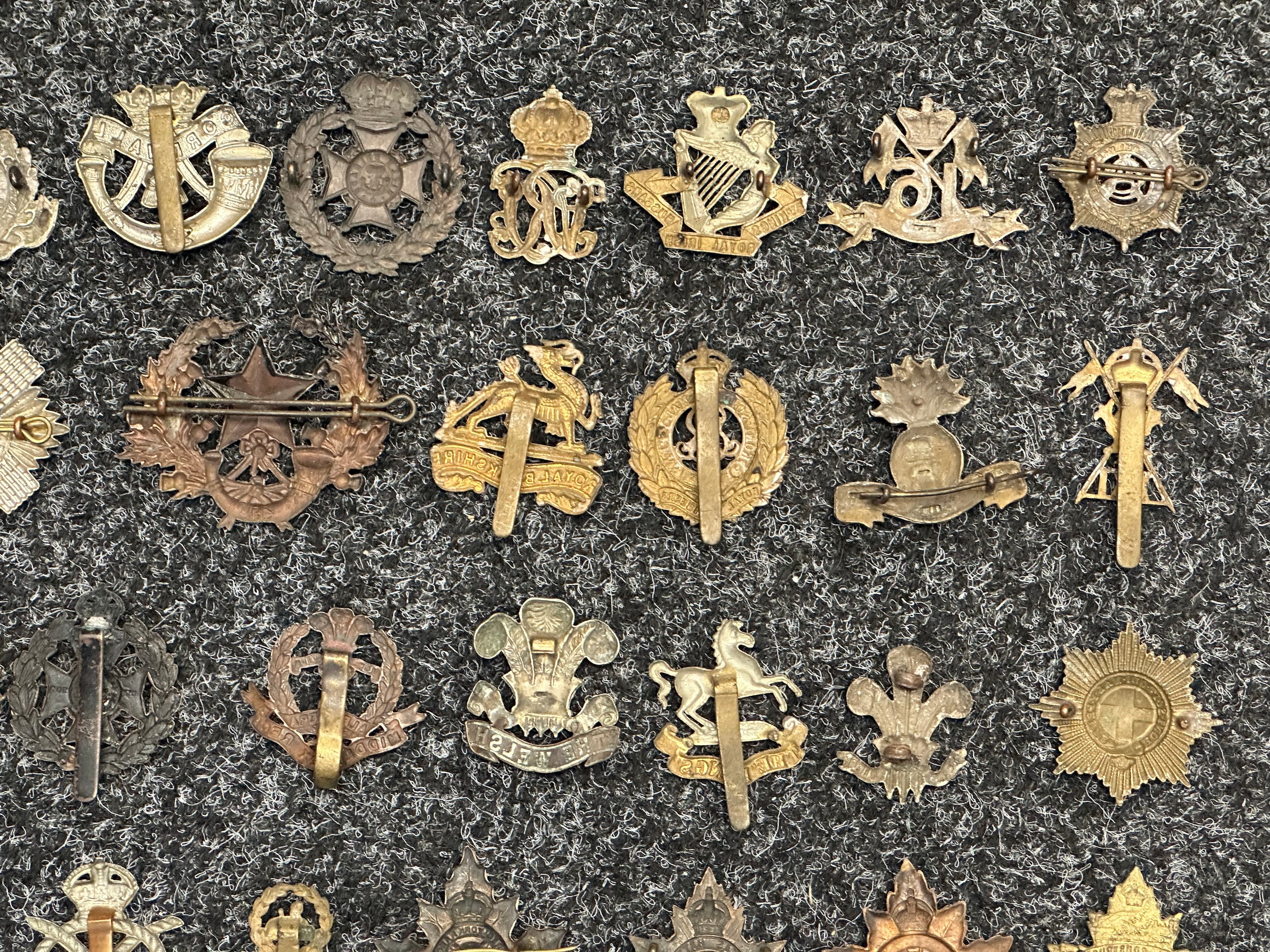 WW1 British Cap Badge collection to include WW1 Canadian cap badges and ...