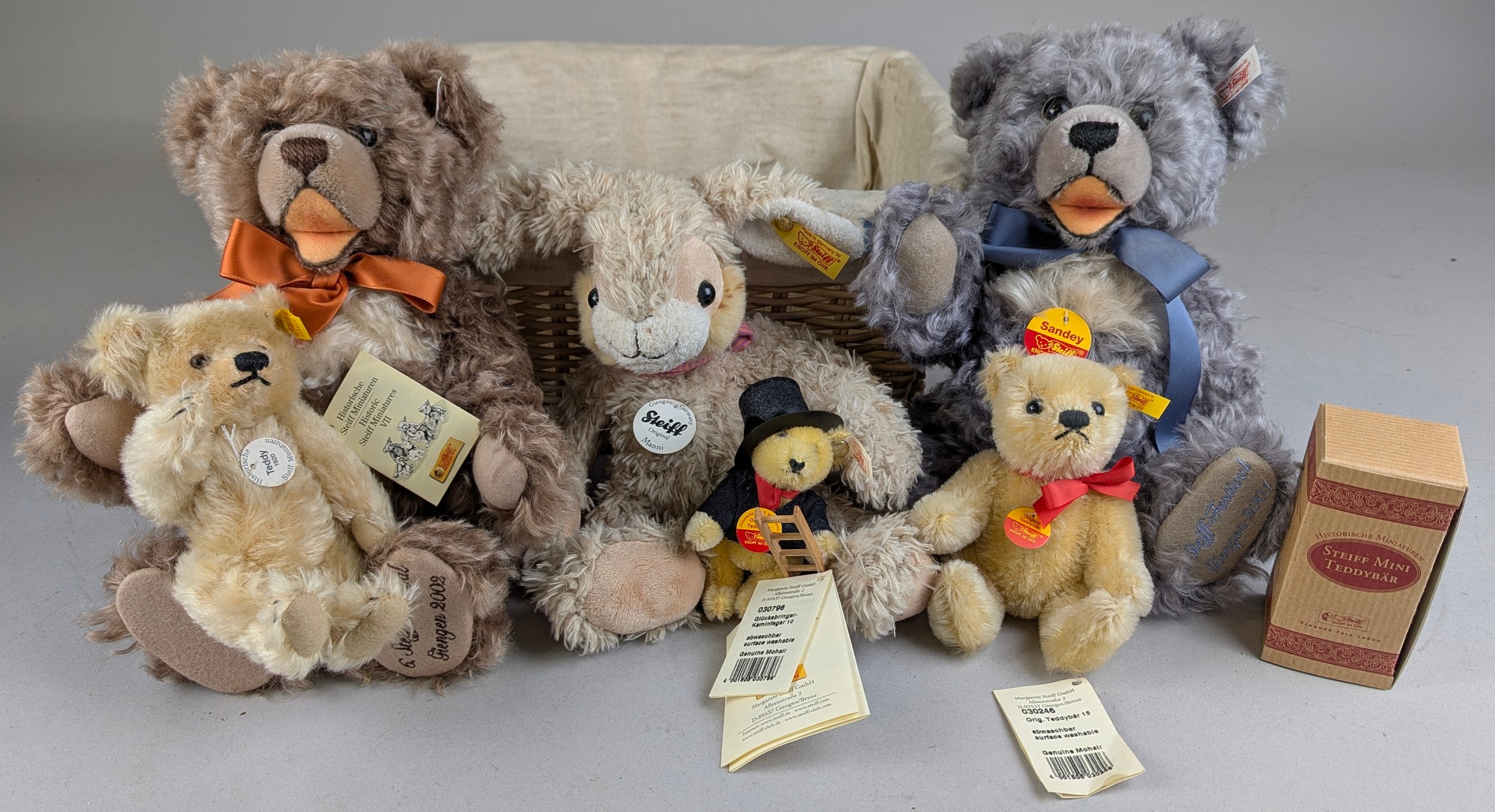Steiff - a rabbit named Manni, with labels; Candey and Sandey growler ...