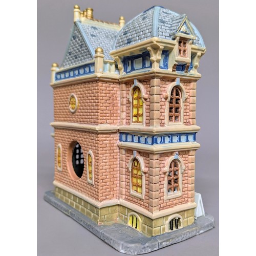 7358 - Lemax Village - Caddington Village, Christmas, Village Town Hall, with bulb, boxed; Public Library, ... 