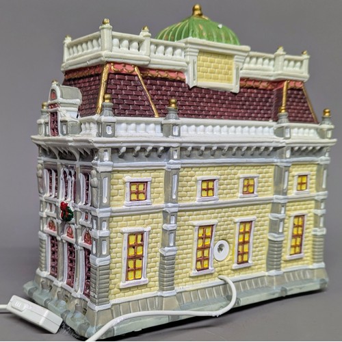 7358 - Lemax Village - Caddington Village, Christmas, Village Town Hall, with bulb, boxed; Public Library, ... 