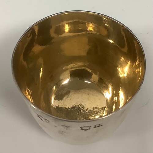 60 - A George II silver tumbler cup, quite plain, gilt interior, 5cm high, London 1748, 63g