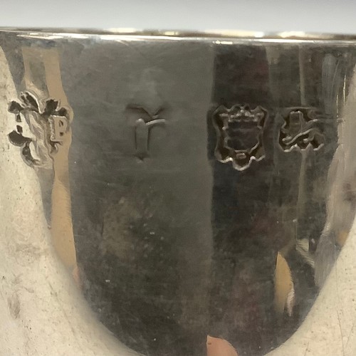 60 - A George II silver tumbler cup, quite plain, gilt interior, 5cm high, London 1748, 63g