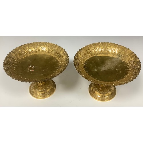 29 - A pair of early 20th century gilt electro-plated fruit comports, 18cm diam, c.1910