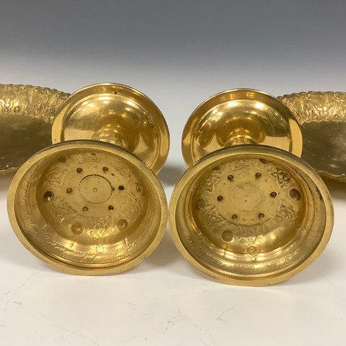 29 - A pair of early 20th century gilt electro-plated fruit comports, 18cm diam, c.1910