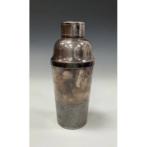 40 - An Art Deco style E.P.N.S cocktail shaker, 22cm high; others; a hip flask (6)