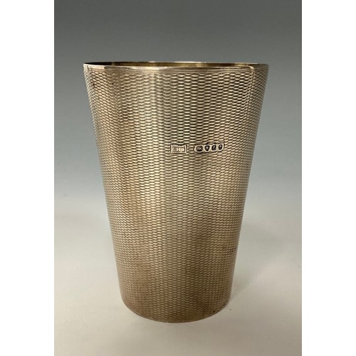 Lot 207       